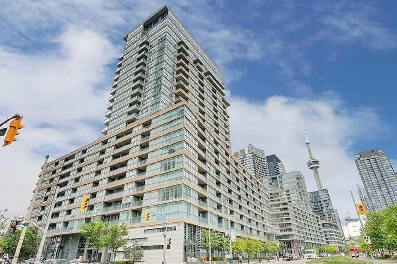 Three-Bedroom Condo With Free Parking Nearby Cn Tower With Lake View Toronto