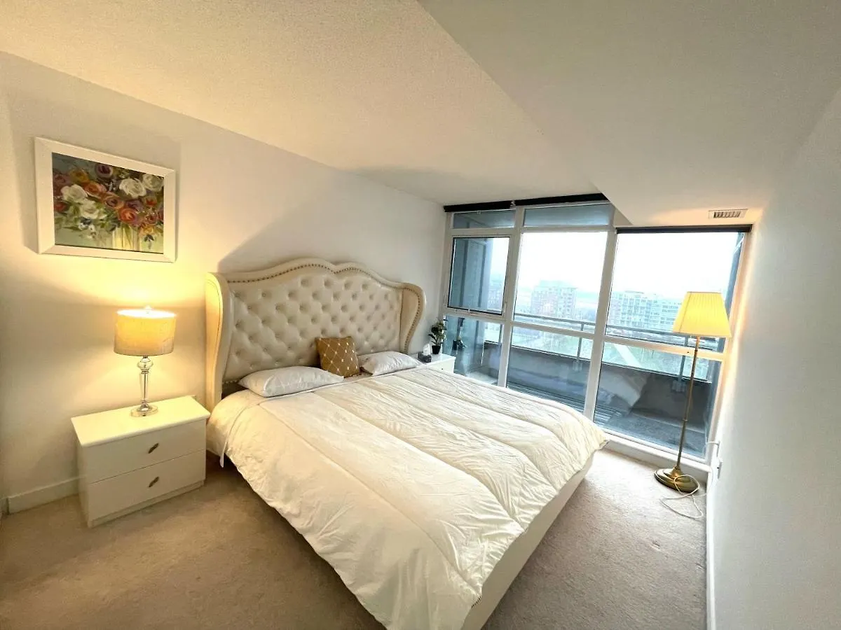Three-Bedroom Condo With Free Parking Nearby Cn Tower With Lake View Toronto 0*,