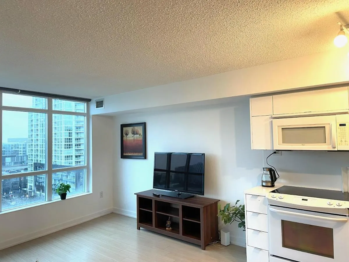 Apartment Three-Bedroom Condo With Free Parking Nearby Cn Tower With Lake View Toronto